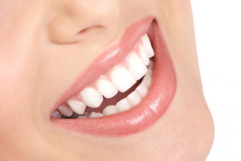 Ingin Memiliki Gigi Putih Alami? Gunakan Bahan Alami Ini, Dijamin Gigi Putih Seketika