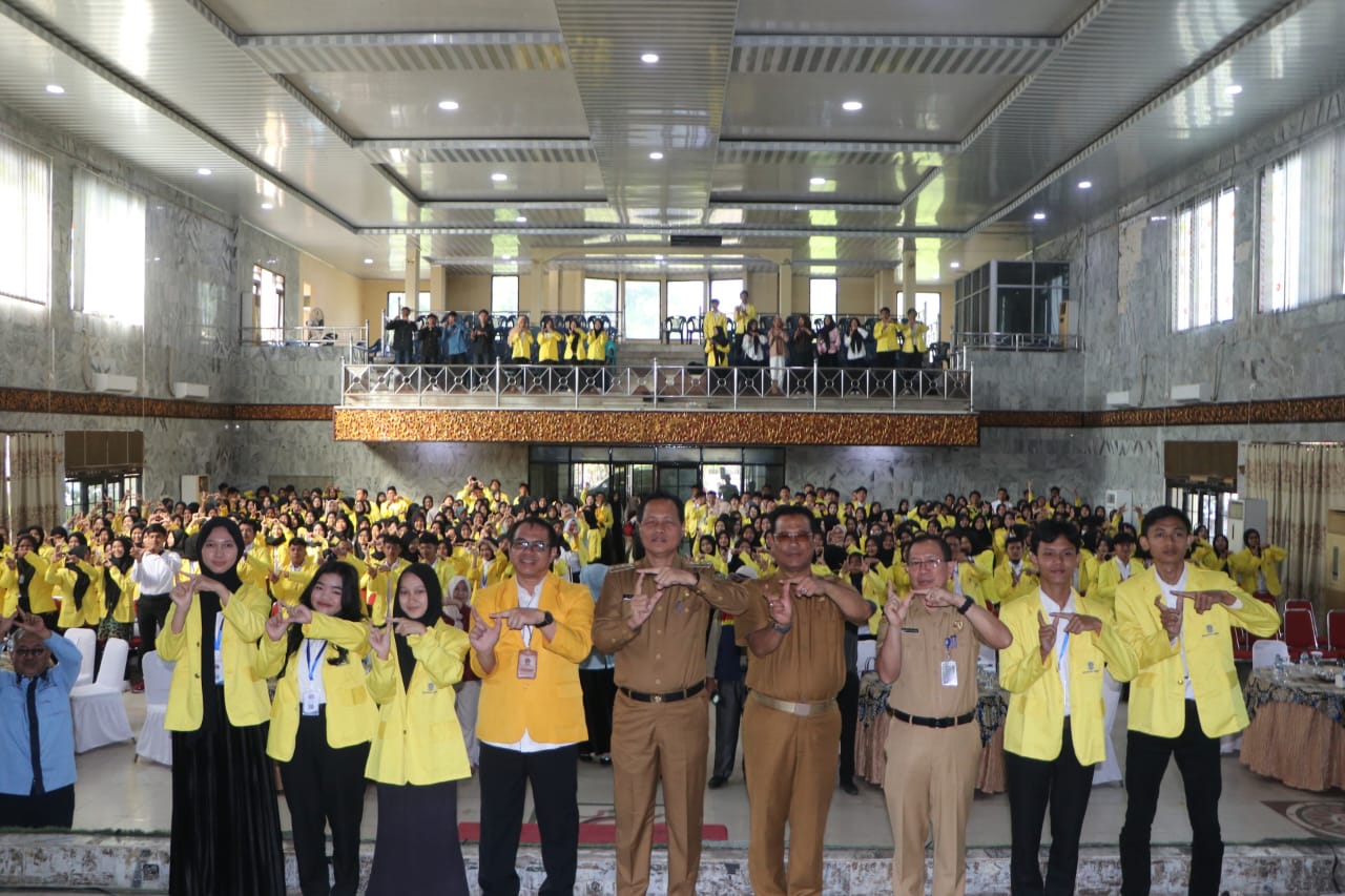Bupati Edison Bangga Masyarakat Muara Enim Semangat Tempuh Pendidikan Tinggi