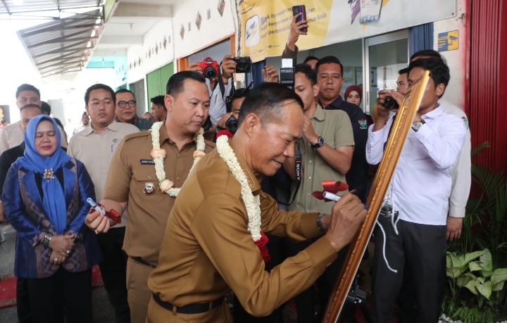 Lebarkan Sayap Bisnis di Prabumulih, Pj Bupati Muara Enim Optimis BPR Gerbang Serasan Tumbuh Besar