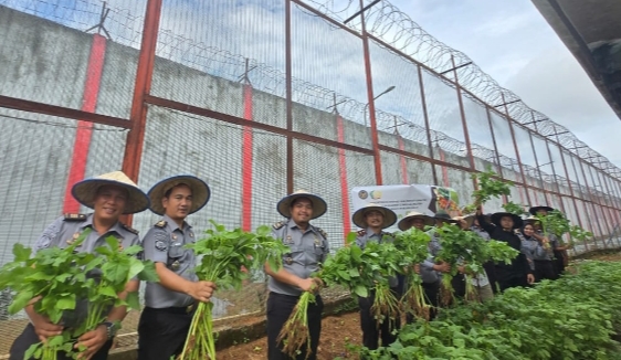 Lapas Kelas IIB Muara Enim Gelar Sayuran dan Bansos Serentak