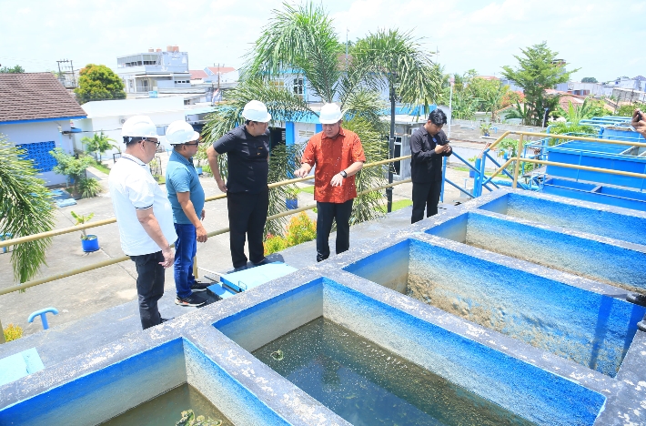 Tanggapi Keluhan Air Bersih, Gubernur Sumsel Tinjau PT Tirta Sriwijaya Maju