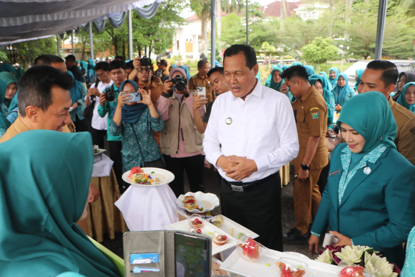 Bupati Edison Buka Lomba Serba Ikan