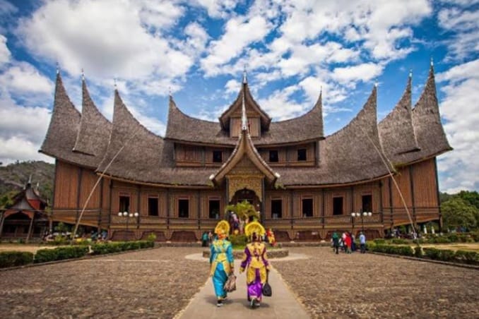 6 Destinasi Wisata di Sumatera Barat Ini Mirip Luar Negeri, Cocok Dikunjungi Ketika Liburan Bersama Keluarga