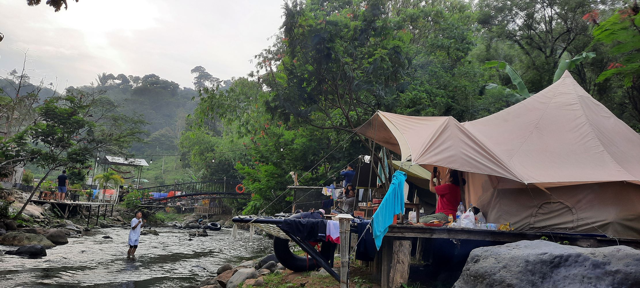 Dusun Camp Tempat  Glamping Pinggir Sungai yang Instagramable di Pagaralam