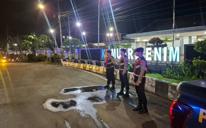 Antisipasi Kejahatan Jalanan, Anggota Satuan Samapta Polres Muara Enim Gelar Patroli Malam