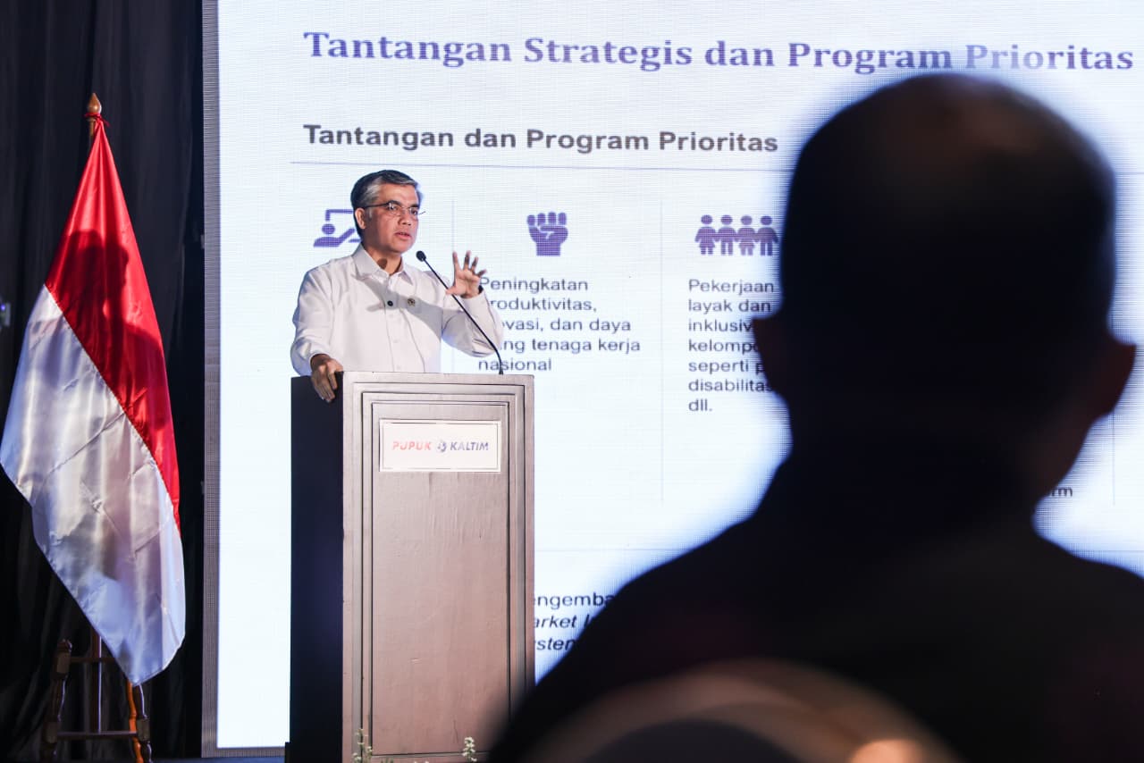 Pemanfaatan AI di Indonesia Masih Rendah, Menaker: Pekerja Harus Siap Hadapi Perkembangan Teknologi