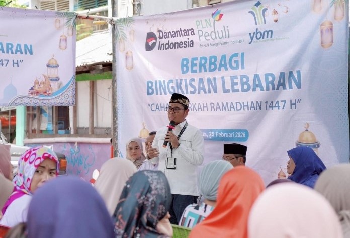 Berkah Ramadan, YBM PLN EPI Salurkan 300 Bingkisan Lebaran untuk Warga