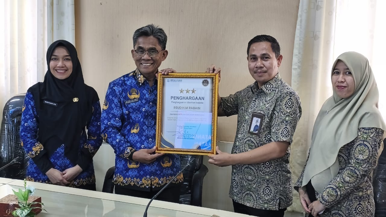 RSUD Rabain Muara Enim Terima Penghargaan dari BPJS Kesehatan