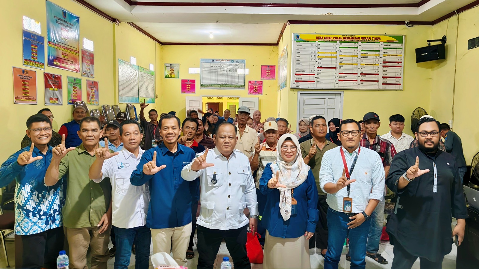 PTBA Perkuat Kemandirian Ekonomi Masyarakat Lahat melalui Budidaya Ayam Petelur