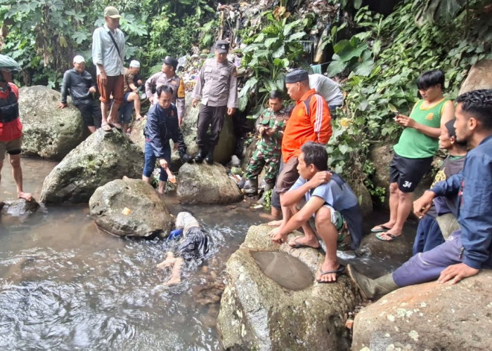 Geger, Warga di Muara Enim Temukan Mayat Perempuan Tersangkut di Bebatuan Sungai