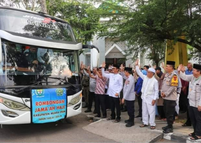 10 Jamaah Calon Haji Muara Enim Tergabung dalam Kloter 12 Diberangkatkan ke Tanah Suci