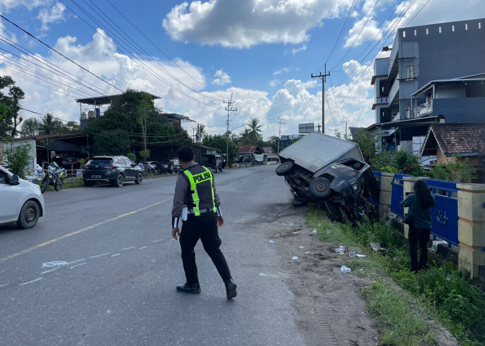 Kecelakaan Mobil Box vs Sepeda Motor Honda Scoopy di Muara Enim, 2 Orang Alami Luka Berat
