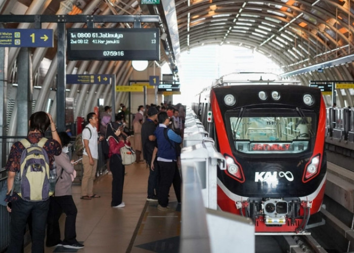 Rekor LRT Angkut 156.490 Pengguna