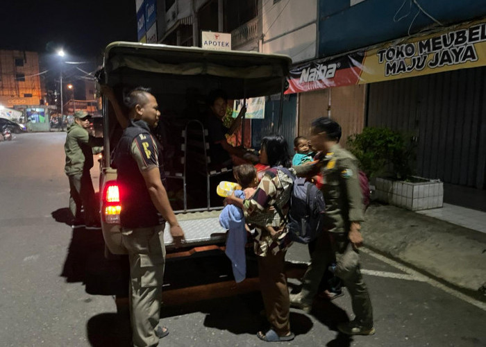 Satpol PP Muara Enim Tertibkan 9 Orang Terlantar-Anak Jalanan di Kawasan Pasar