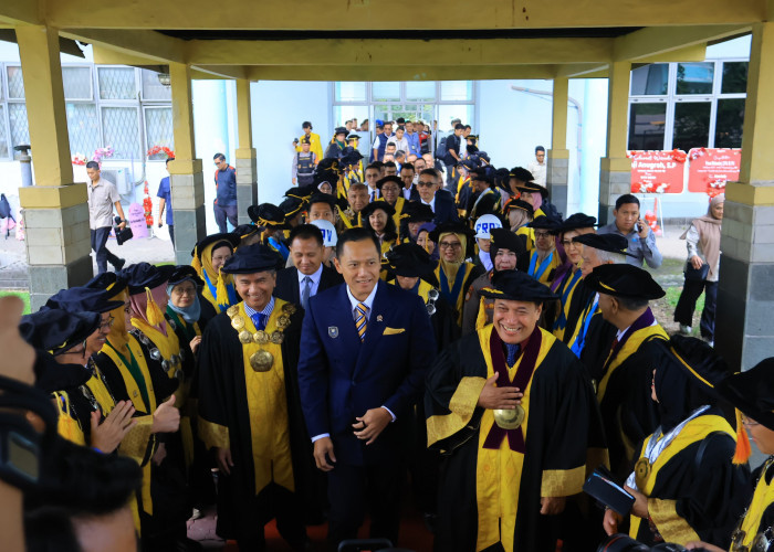 Menko AHY dan Wagub Cik Ujang Hadiri Wisuda ke-182 Unsri, Ajak Lulusan jadi Penggerak Pembangunan