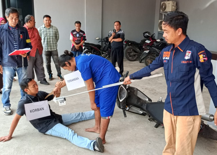 Rekonstruksi 12 Adegan, Juru Parkir di Pasar Inpres Muara Enim Ditusuk 4 Kali