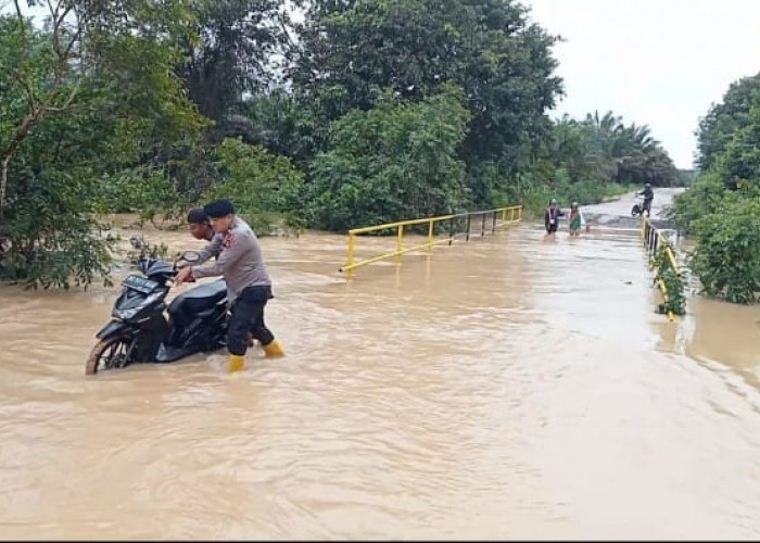Sungai Birek Meluap, Akses Jalan Desa Gumawang Muara Enim Terendam
