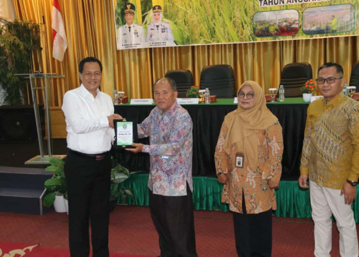 Bupati Edison Minta Penyuluh Pertanian Manfaatkan Teknologi Dukung Swasembada Pangan Daerah