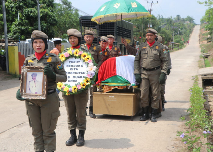 Sekda Muara Enim Pimpin Upacara Kedinasan Pelepasan Jenazah Bupati Nang Ali Solichin