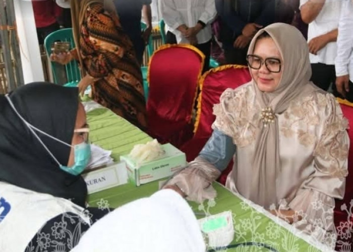 Safari Ramadan di Talang Nangka, Wabup Sumarni Ajak Jemaah Perkuat Takwa dan Manfaatkan Layanan Cekling Gratis