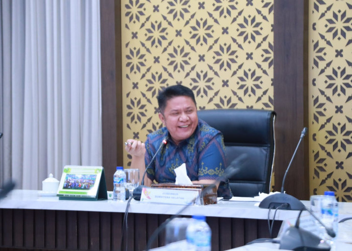 Antrean Panjang Harus Diurai, Gubernur Herman Deru Minta Pertamina Distribusikan BBM Subsidi Secara Rasional