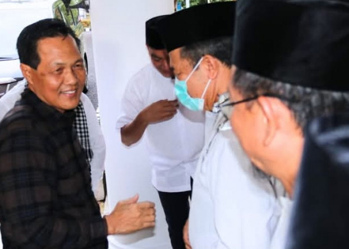 Tiba di Rumah Dinas, Bupati Muara Enim Disambut OPD Sekaligus Berbuka Puasa Bersama