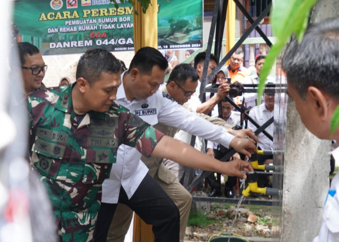 Pj Bupati Muara Enim Apresiasi Bantuan Sumur Bor dan Bedah RTLH Program 'Besemah' TNI AD