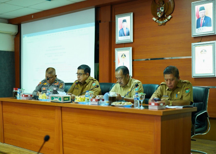 Sekda Pimpin Rapat Persiapan Peringatan HUT Kabupaten Muara Enim ke-78 Tahun 2024