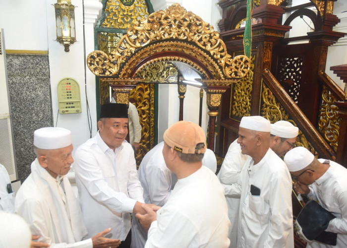 Wagub Sumsel Pererat Silaturahmi dengan Jemaah Masjid Sultan Mahmud Badaruddin II