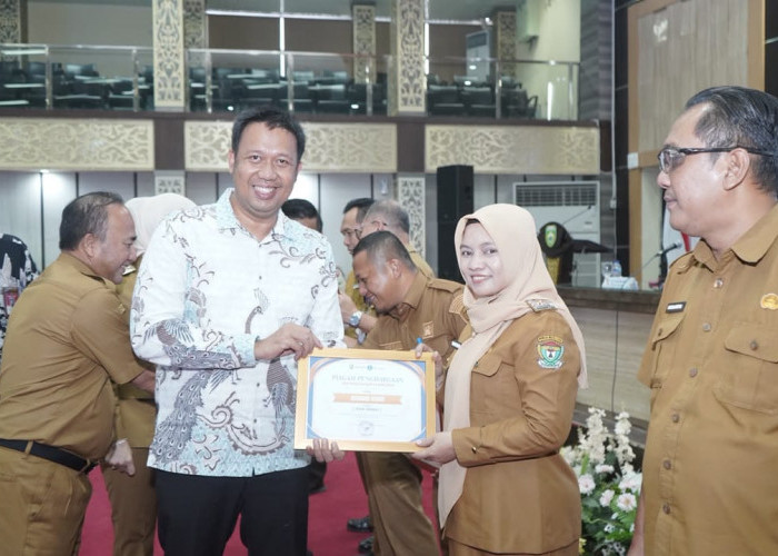 Pemkab Muara Enim Pertahankan SLIP dengan Predikat Baik Sekali