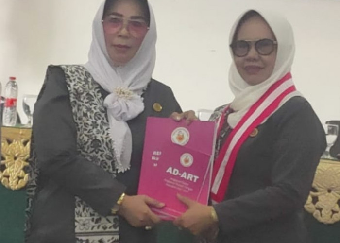 Terpilih jadi Ketua IBI Muara Enim, Lili Martini Berkomitmen Wujudkan Bidan Profesional dan Berkualitas