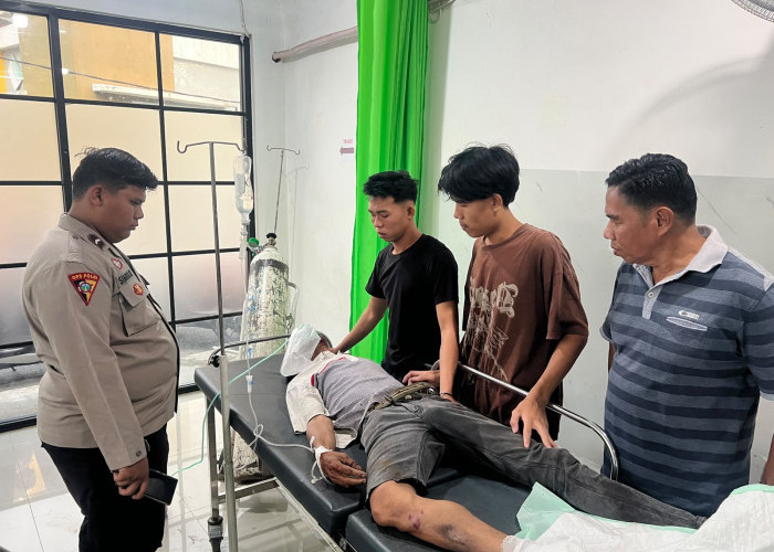 Tertabrak Kereta Api Babaranjang di Wilayah Muara Enim, Pengendara Sepeda Motor Honda Revo Alami Luka Berat