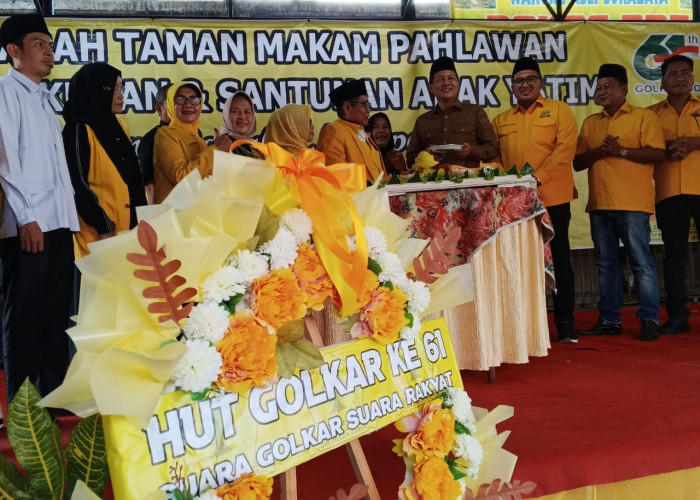 Peringati HUT ke-61 Tahun, Golkar Muara Enim Adakan Berbagi Sembako, Ziarah dan Tasyakuran