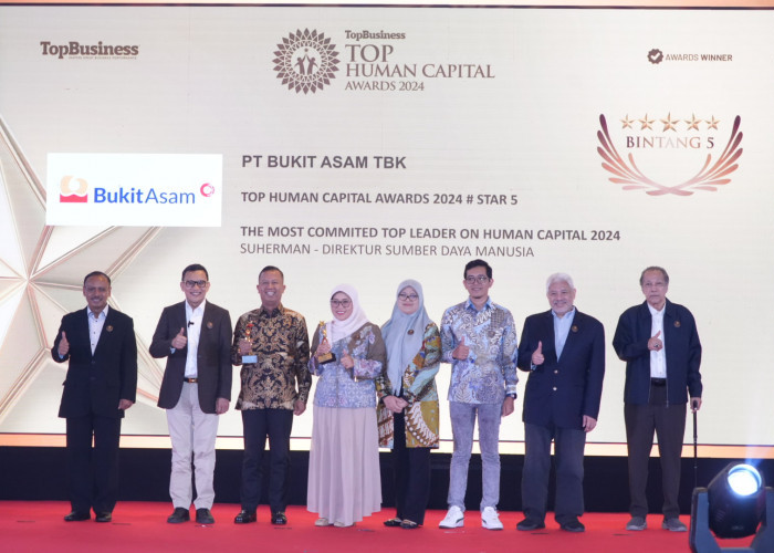 PT Bukit Asam Raih 2 Penghargaan di Ajang TOP Human Capital Awards 2024