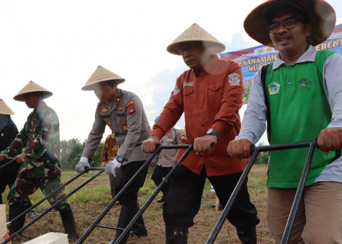Polres Muara Enim Ikuti Penanaman Jagung Serentak Kuartal I Tahun 2026