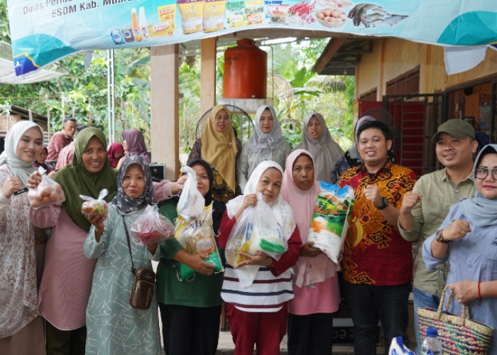 Tingkatkan Daya Beli Masyarakat, Pemkab Muara Enim Gelar Operasi Pasar Murah di Desa Kota Baru