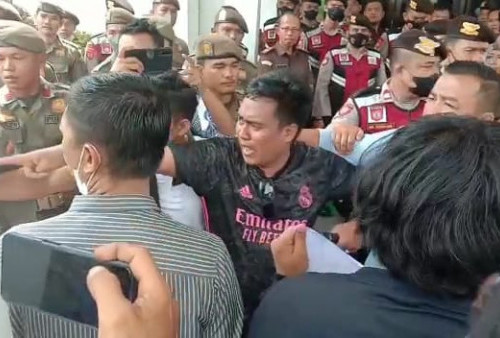 Liput Aksi di Kejari Muara Enim, Wartawan RMOL Didorong dan Dibentak Koordinator GARKI