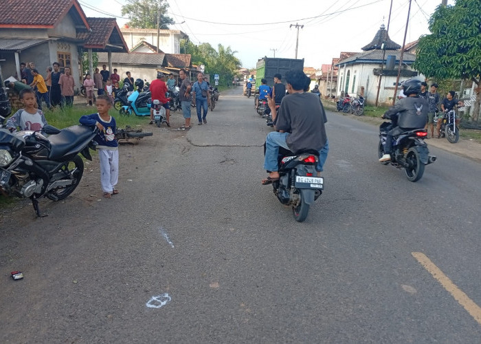 Kecelakaan Sepeda Motor vs Mobil Bus di Muara Enim, 2 Pelajar Alami Luka Berat