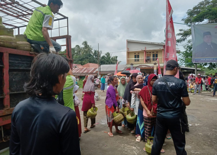 Gelar Operasi Pasar, Pemkab Muara Enim Sediakan Ribuan Gas LPG 3 Kg untuk Masyarakat