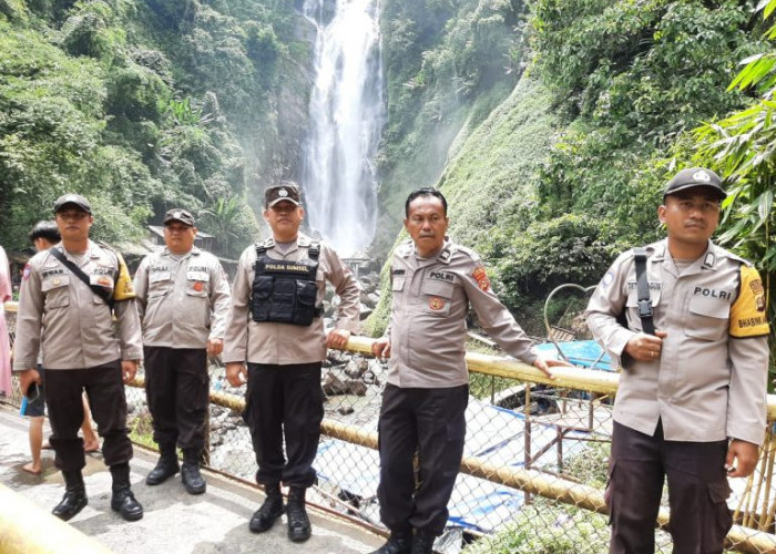 Giat Pengamanan Tempat Keramaian, Ini yang Dilakukan Personel Polsek Tanjung Agung	