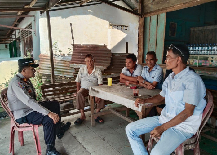 Polres Muara Enim Berikan Binluh Kepada Masyarakat Jelang Mudik