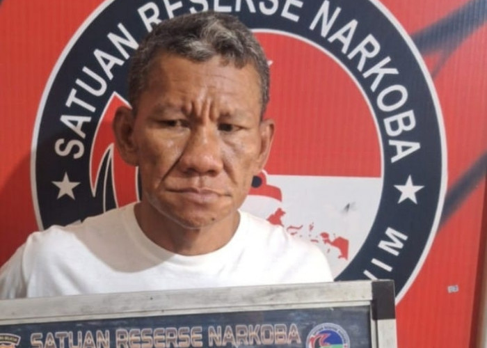 Edarkan Narkotika, Pria Paruh Baya Ini Dibekuk Satresnarkoba Polres Muara Enim