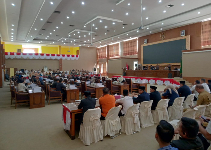 Rapat Raperda Pertanggungjawaban APBD 2025 Sempat Memanas