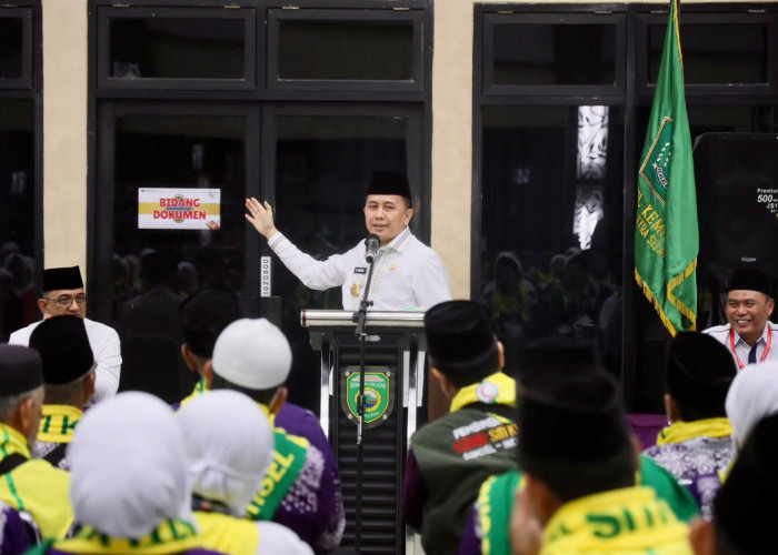 Pj Gubernur Sumsel Lepas Keberangkatan 445 Jemaah Calon Haji Kloter 1 Embarkasi Palembang