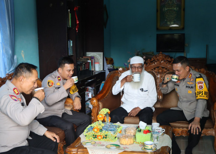 Wujudkan Pilkada Damai, Polres Muara Enim Gelar Ngopi Bareng Tokoh Agama dan Tokoh Masyarakat