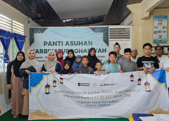 Ramadan 1447 H, PTBA Berikan Santunan Anak Yatim, Piatu, dan Duafa di Wilayah Ring I