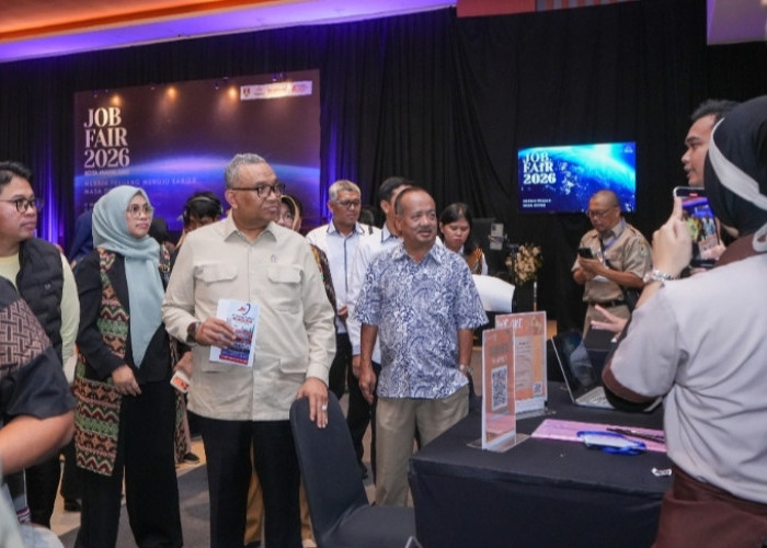 Wamenaker Tegaskan Job Fair Buka Peluang Kerja di Tengah Perubahan Industri