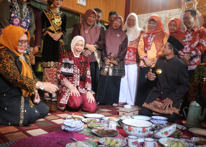 Sayur Bawak Gulai Pikat Pengunjung Anjungan Muara Enim