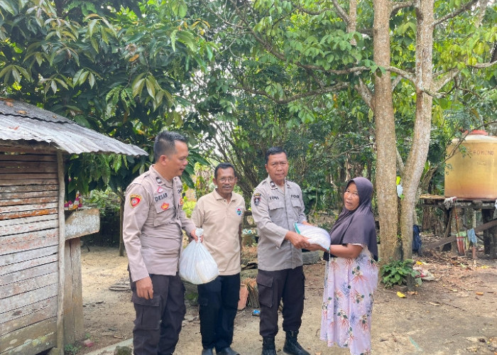 Polsek Rambang Salurkan Bantuan Sosial untuk Korban Bencana Alam