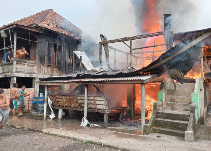 Korsleting Listrik, 1 Rumah Warga Desa Dalam Muara Enim Ludes Terbakar